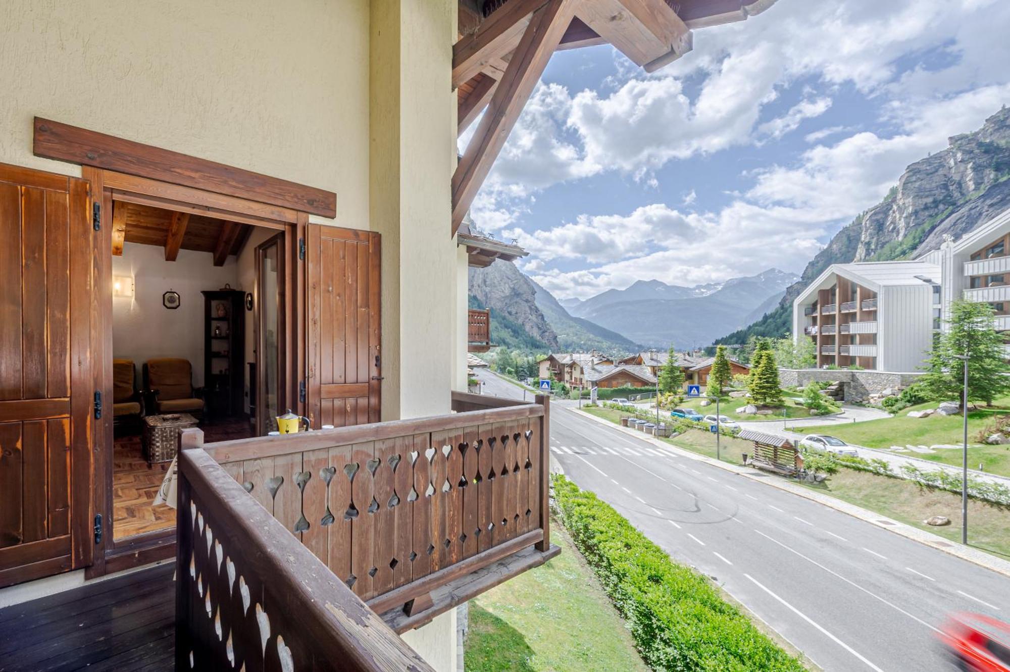 Ferienwohnung Casa Beatrice - Wifi, Parcheggio E Vista Montagna - Cour 0231 Courmayeur Exterior foto